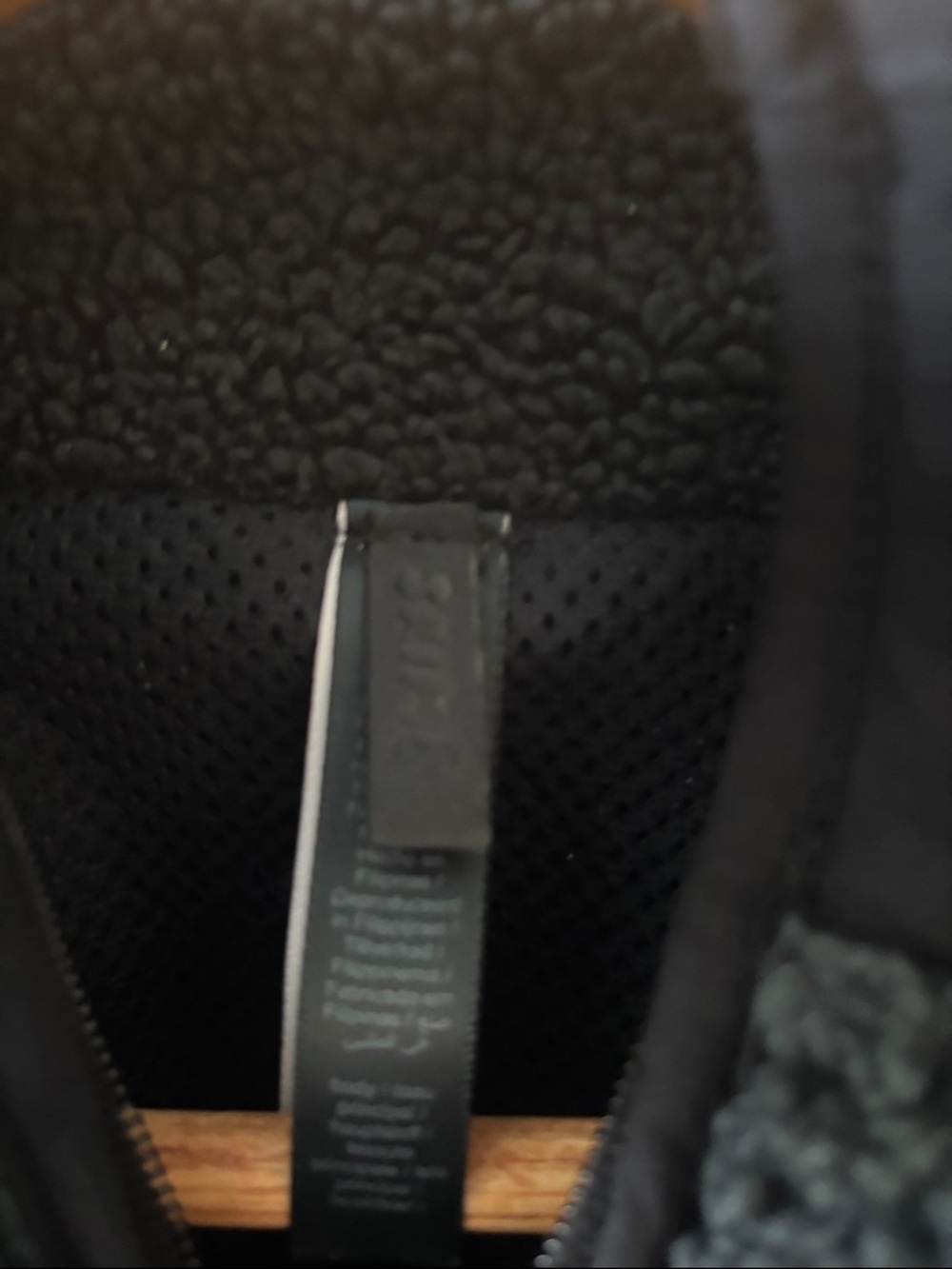 SKIMS Teddy Cropped Zip-Up Jacket - Picture 9 of 11